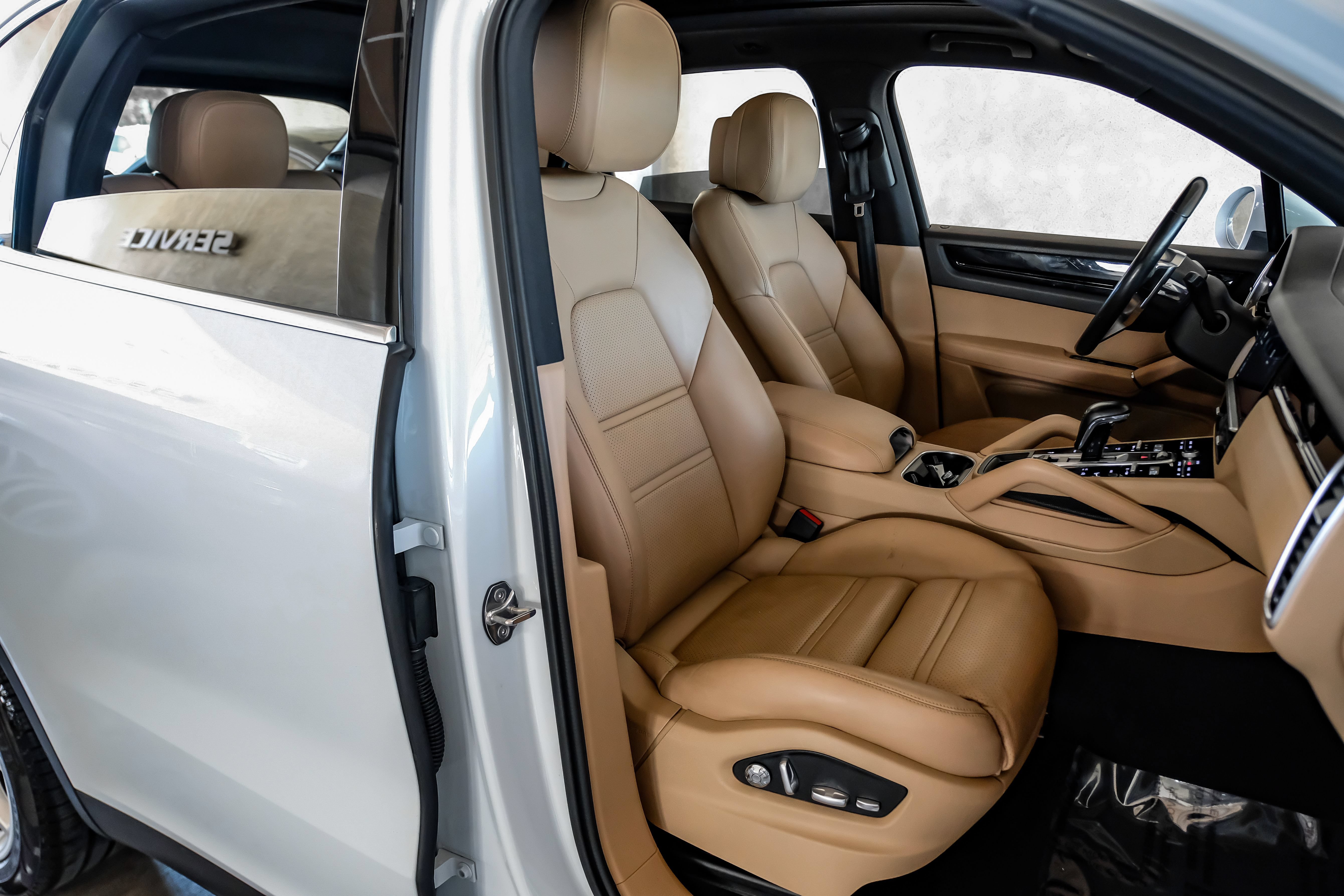 Used 2019 Porsche Cayenne AWD/4WD image 37