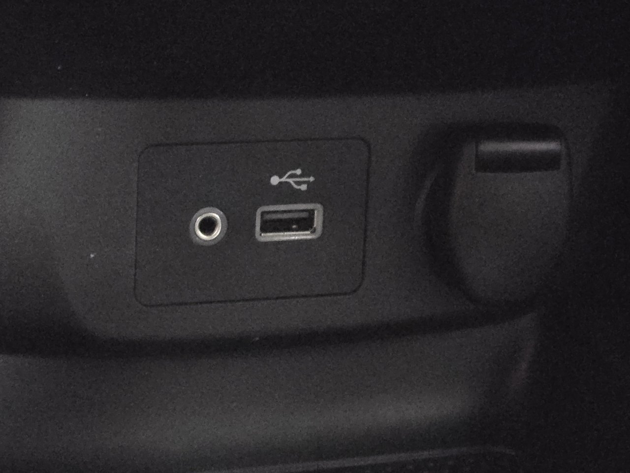 Used 2018 Nissan Rogue S image 28