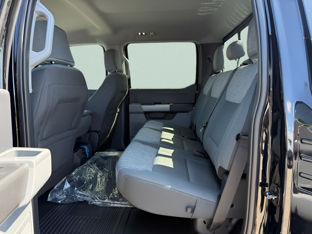 New 2026 Ford F250 XLT w/ FX4 Off-Road Package AWD/4WD image 5