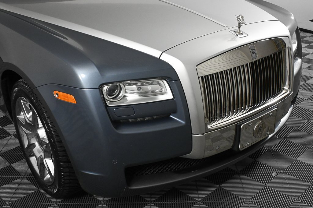 Used 2010 Rolls-Royce Ghost image 34