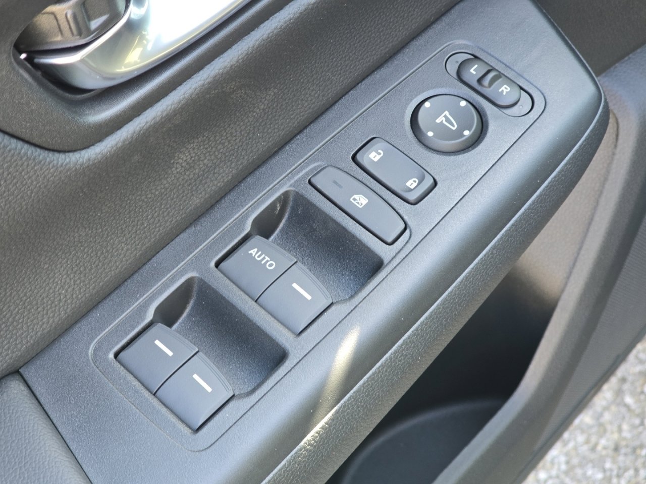 New 2026 Honda CR-V LX image 25