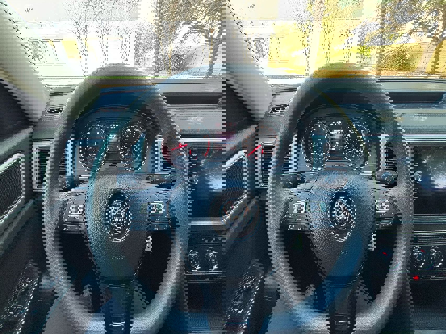 Used 2018 Volkswagen Atlas Launch Edition image 25