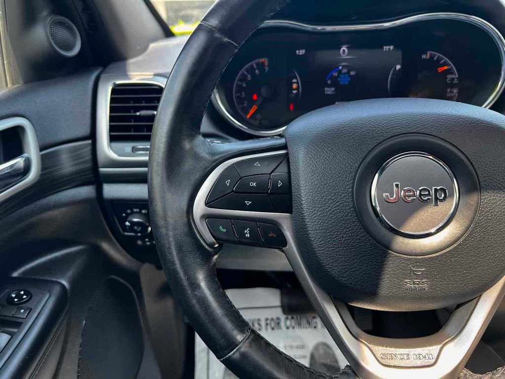 Used 2020 Jeep Grand Cherokee Altitude image 22