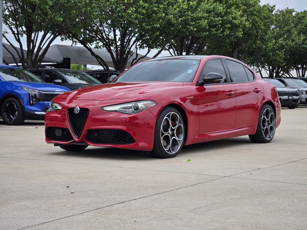 Used 2022 Alfa Romeo Giulia Veloce image 2