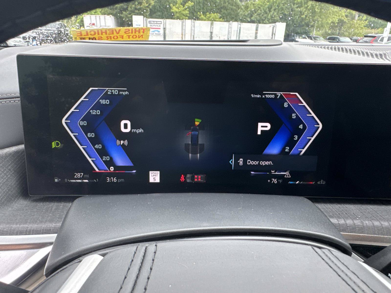 Certified 2025 BMW ALPINA XB7 AWD/4WD image 31