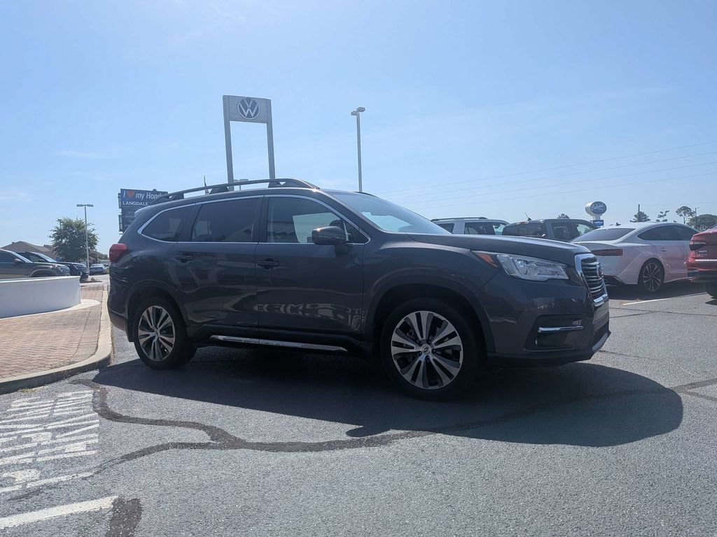 Used 2022 Subaru Ascent Limited w/ Technology Package AWD/4WD image 3
