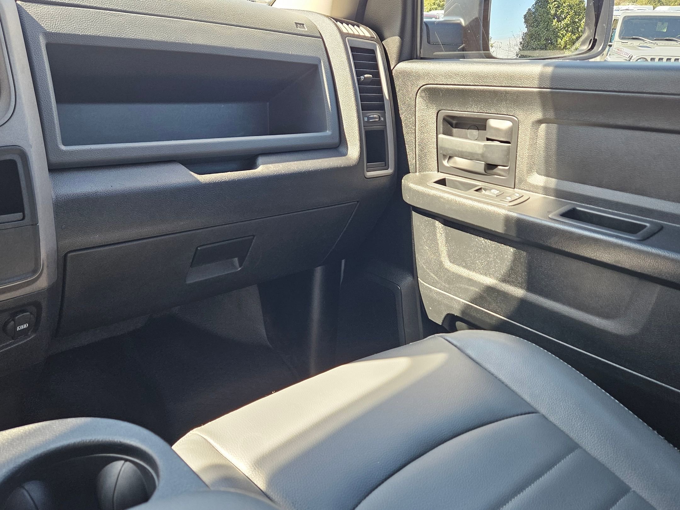 Used 2018 RAM 1500 Tradesman image 11