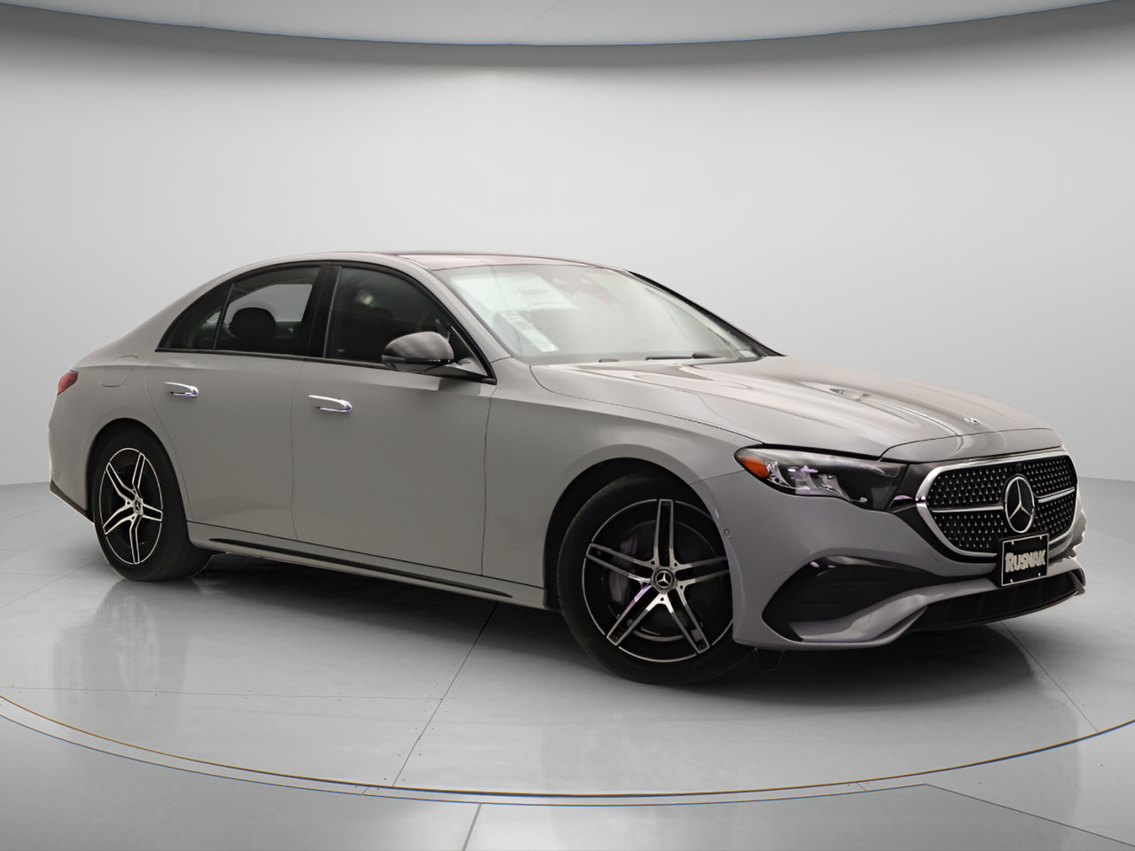 New 2026 Mercedes-Benz E 450 4MATIC Sedan image 1
