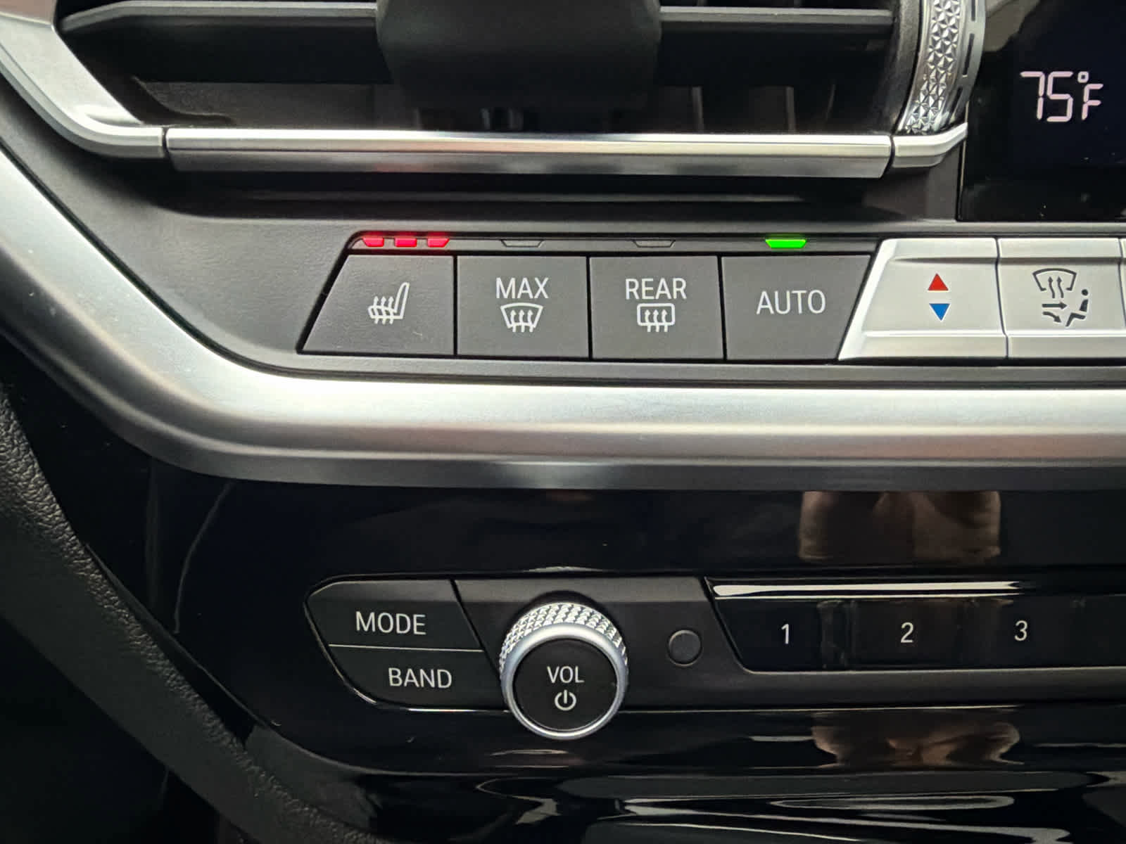 Certified 2023 BMW X4 xDrive30i w/ M Sport Package image 31