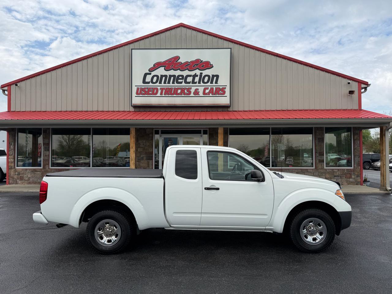 Used 2019 Nissan Frontier S RWD image 3