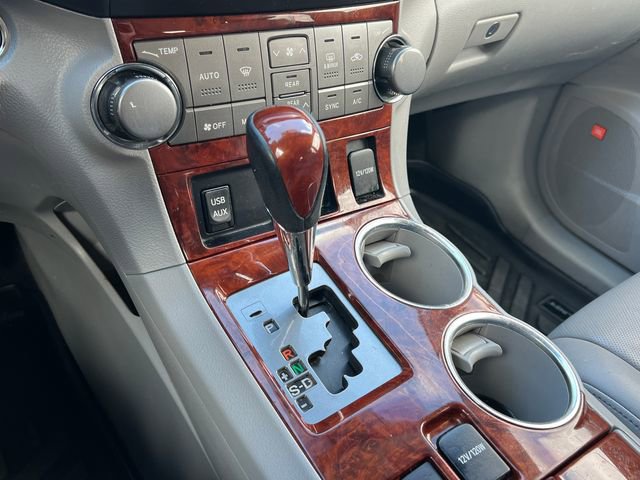 Used 2013 Toyota Highlander Limited image 29