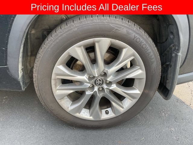 Used 2020 Toyota Highlander Limited AWD/4WD image 3