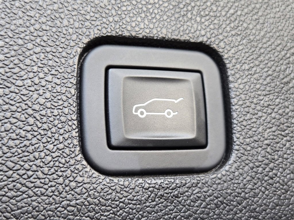 Used 2025 Cadillac XT6 Premium Luxury image 20