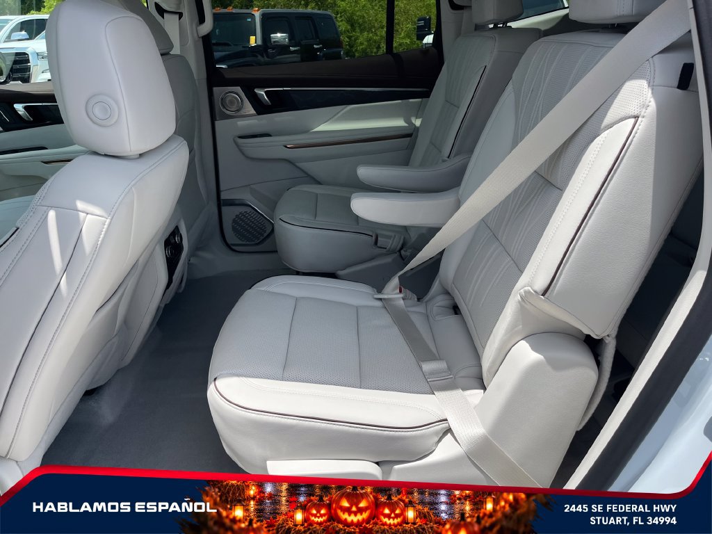 New 2026 Buick Enclave Avenir w/ Super Cruise Package AWD/4WD image 11