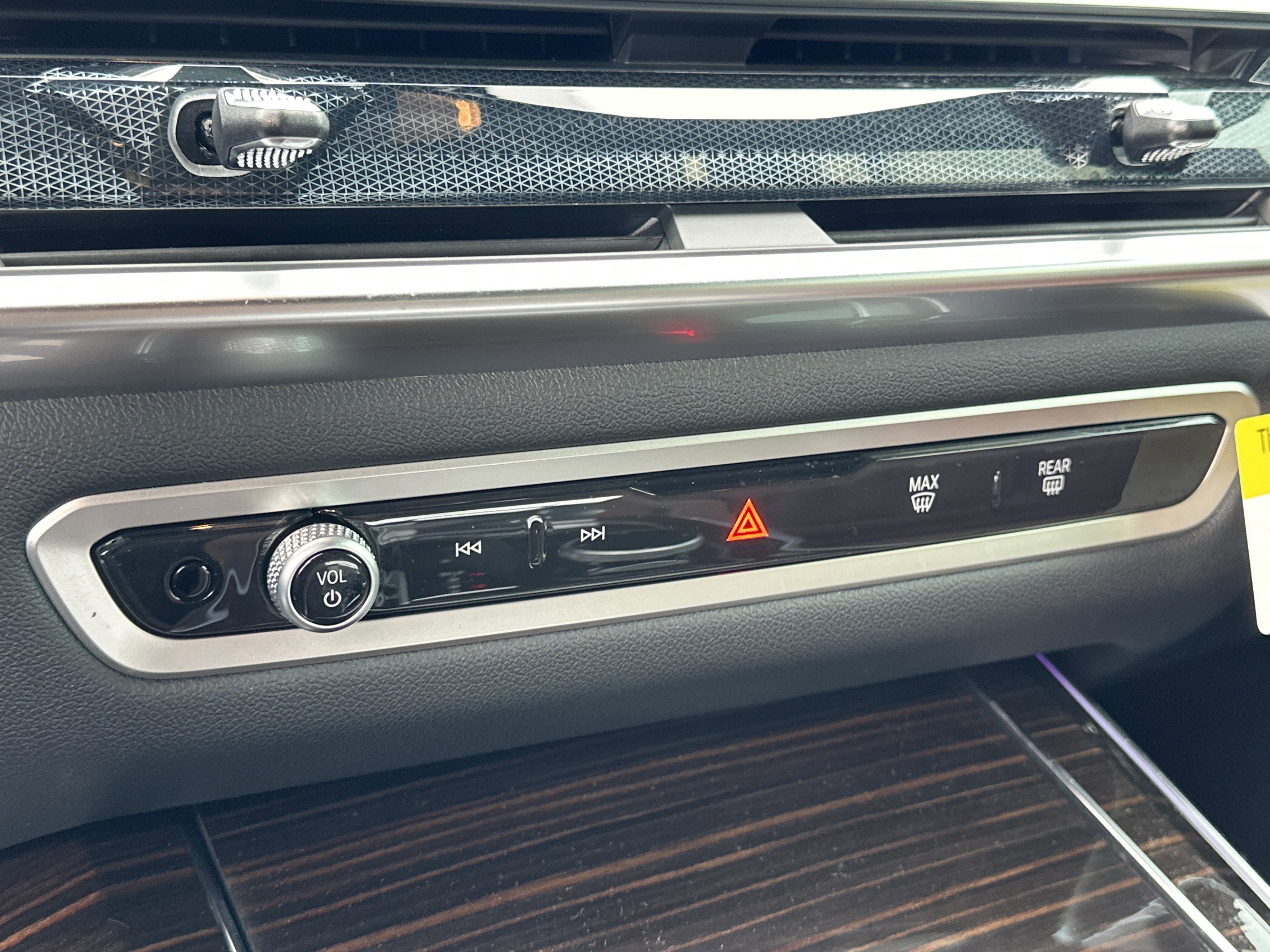 New 2026 BMW X5 xDrive40i w/ M Sport Package AWD/4WD image 10