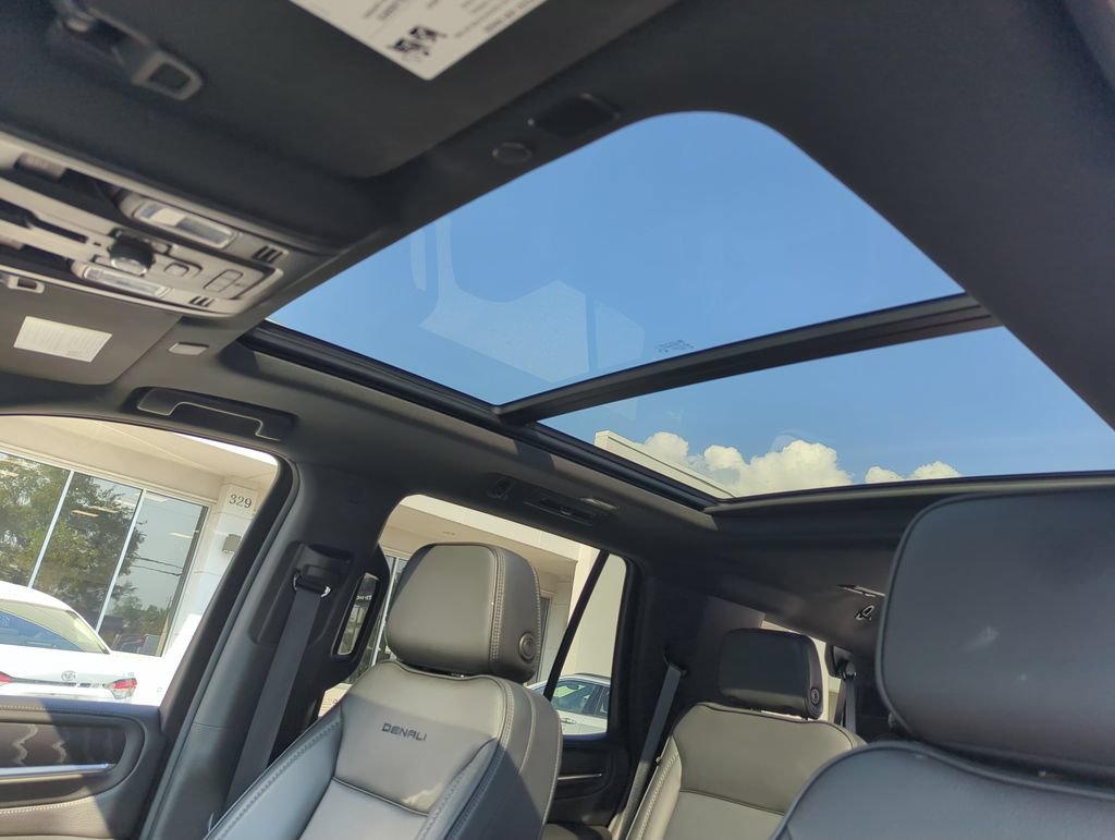 Used 2024 GMC Yukon Denali AWD/4WD image 26