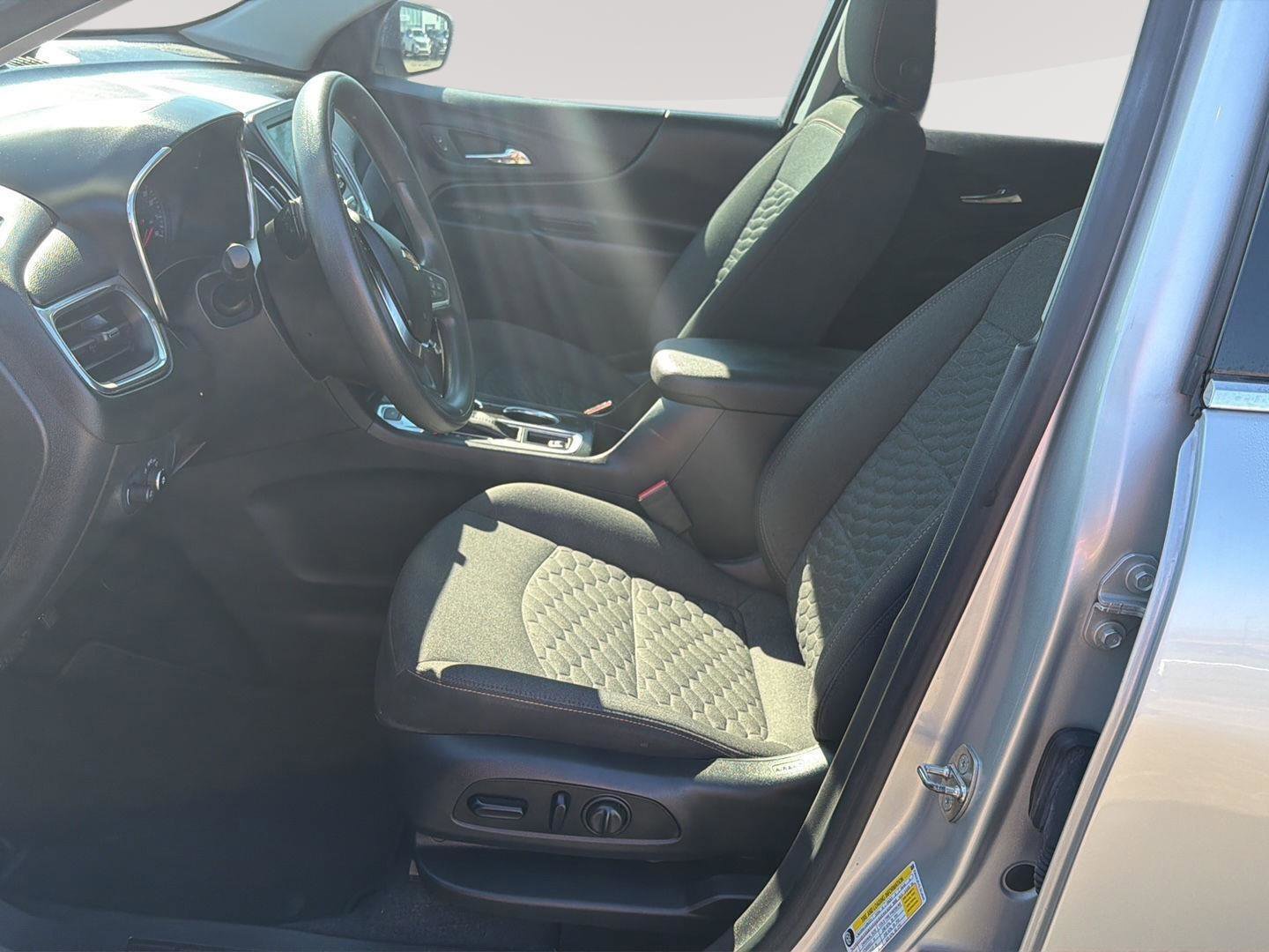 Used 2020 Chevrolet Equinox LT image 9