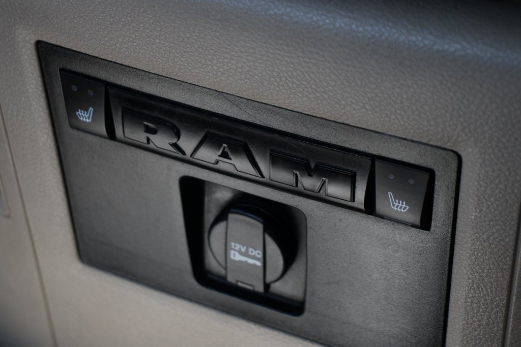 Used 2016 RAM 1500 Laramie Longhorn w/ Convenience Group image 38