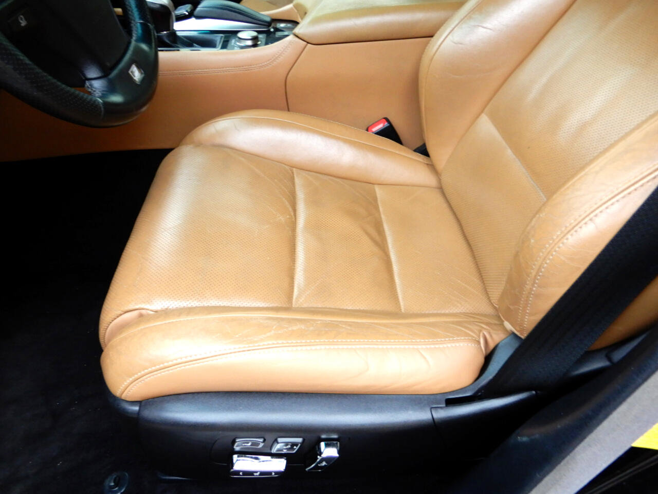 Used 2015 Lexus LS 460 w/ F Sport Package image 12