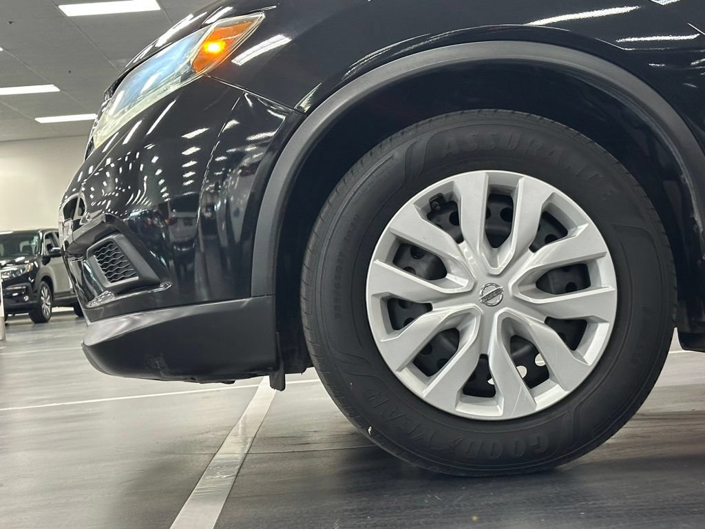Used 2016 Nissan Rogue S w/ Appearance Package FWD image 12