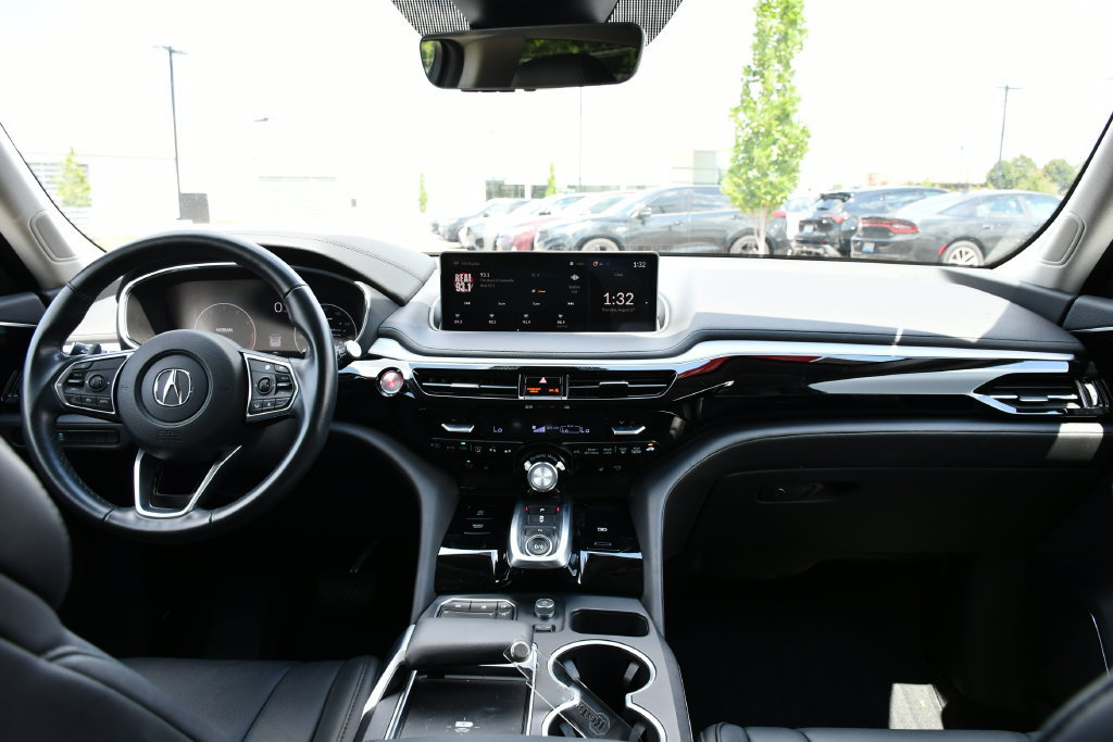 Used 2023 Acura MDX FWD image 25