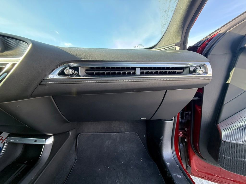 Certified 2024 Cadillac Lyriq Luxury image 31