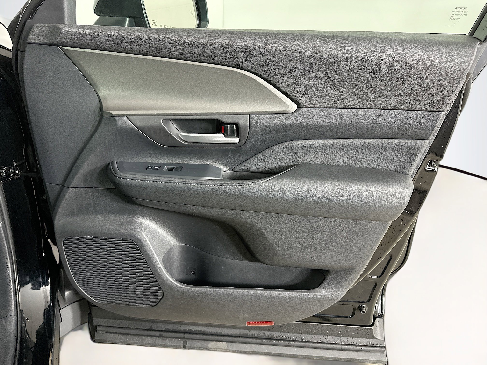 Used 2025 Toyota Grand Highlander AWD image 34