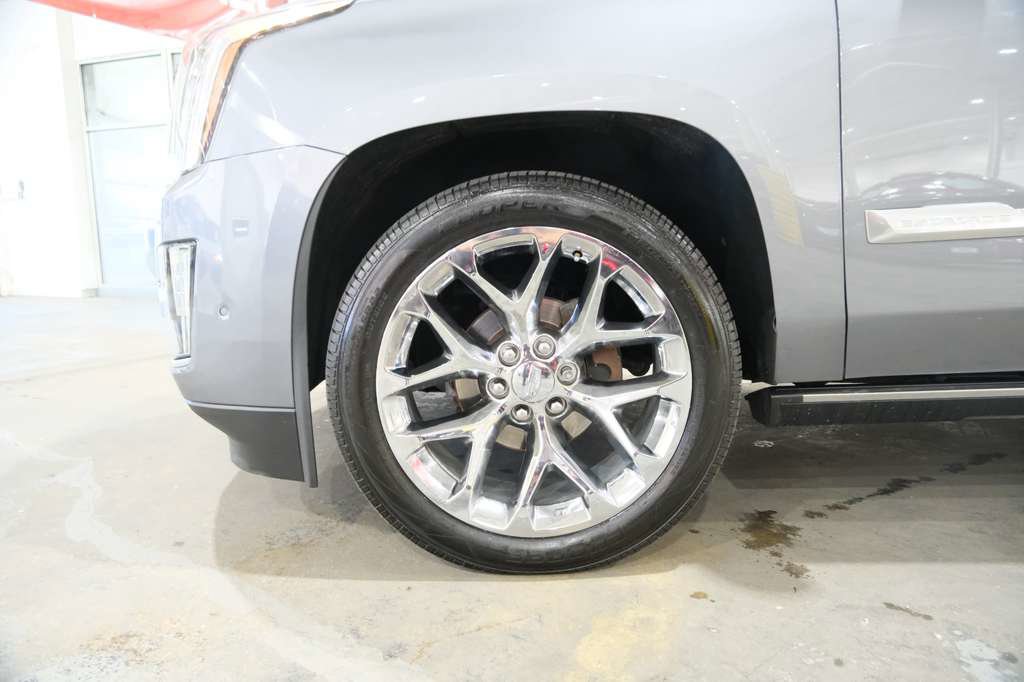 Used 2018 Cadillac Escalade Premium Luxury AWD/4WD image 5