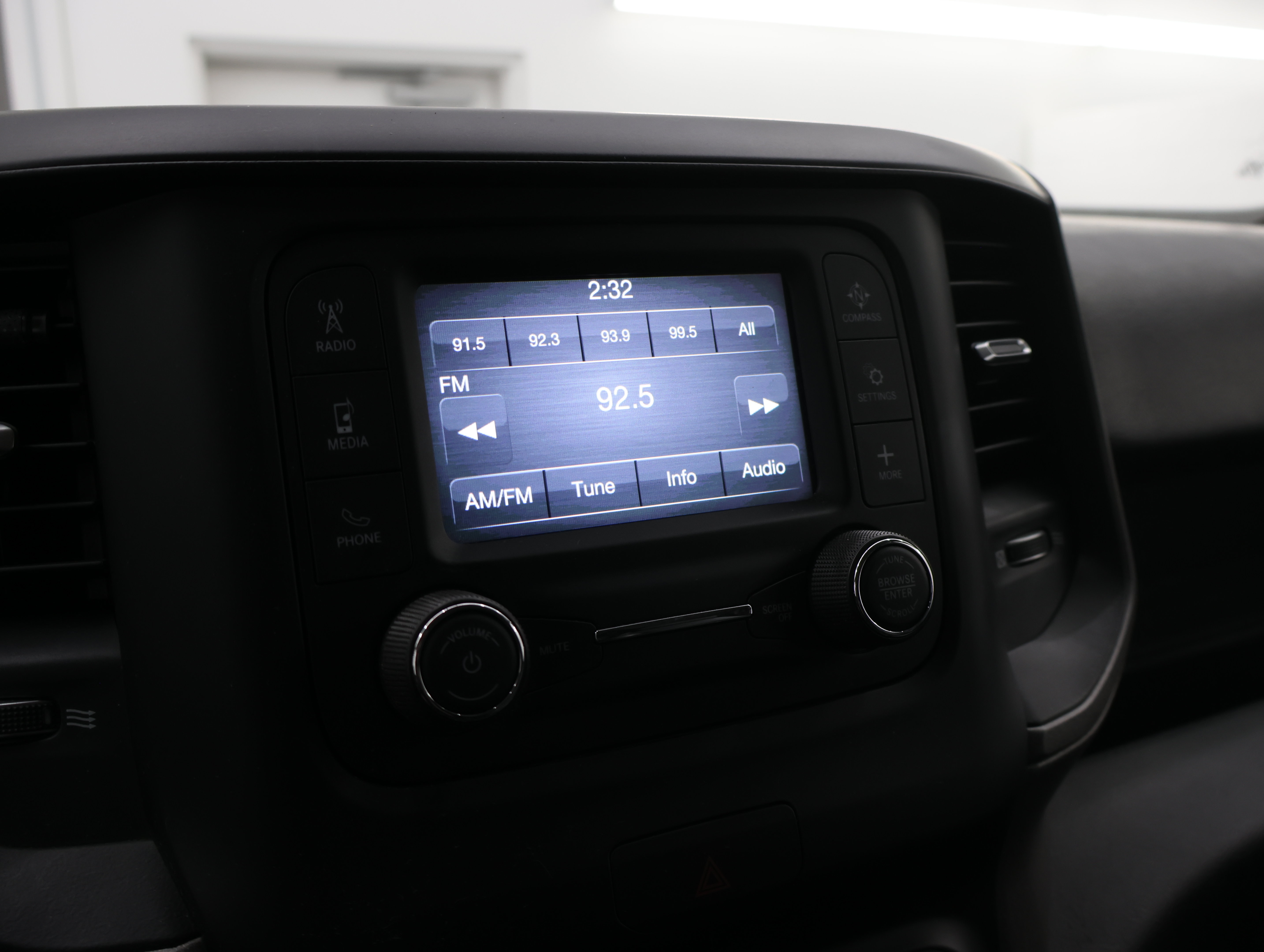 Used 2019 RAM 3500 Tradesman w/ Chrome Appearance Group AWD/4WD image 10
