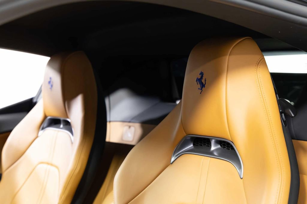 Used 2022 Ferrari SF90 Stradale image 39