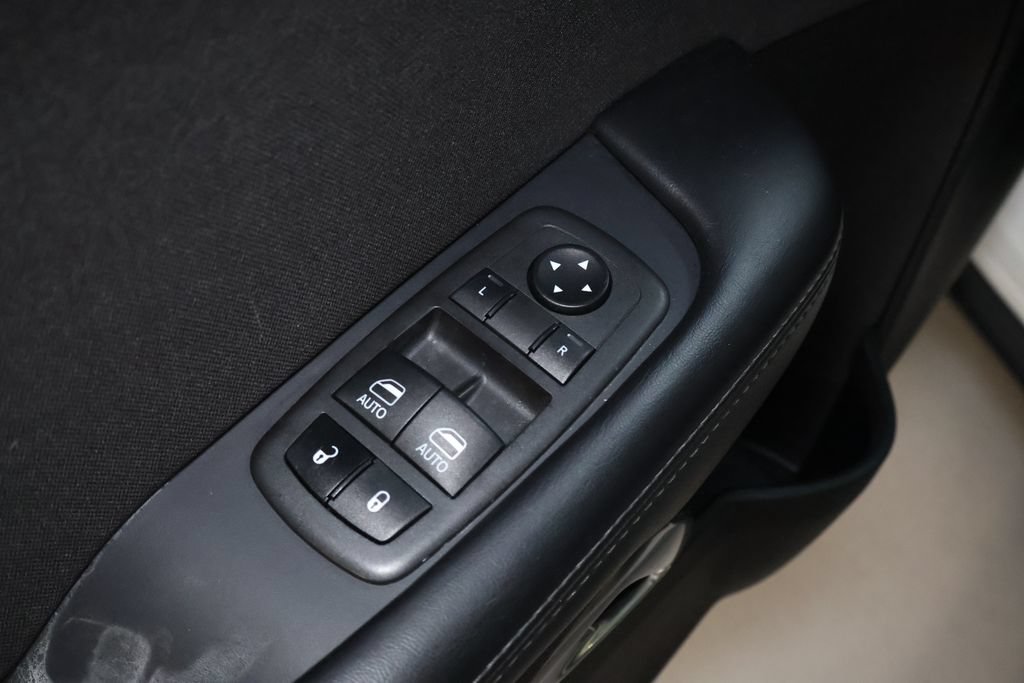 Used 2022 Dodge Challenger GT AWD/4WD image 12