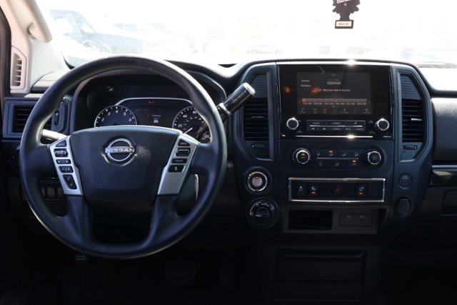 Used 2023 Nissan Titan SV image 21