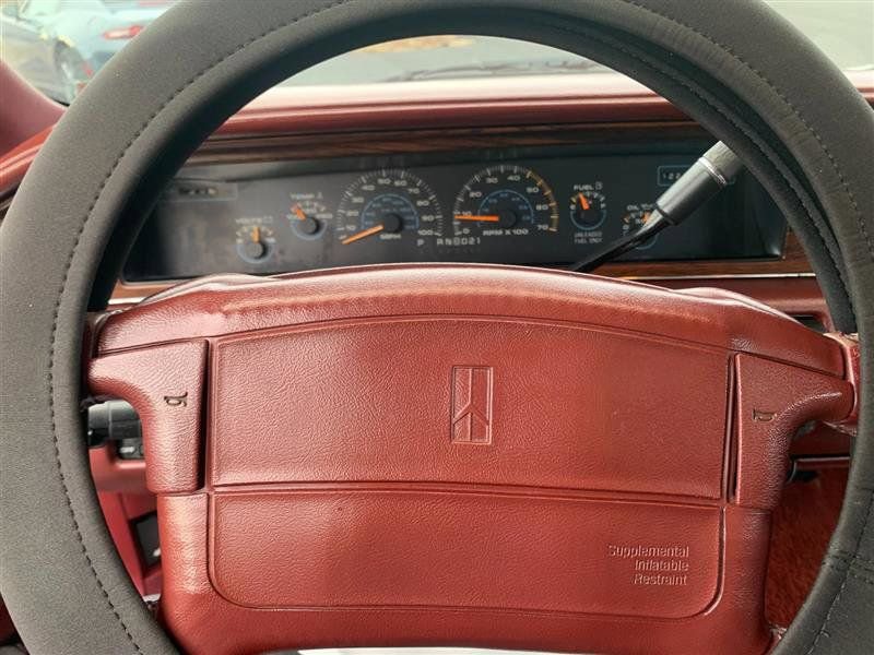 Used 1992 Oldsmobile Custom Cruiser image 17