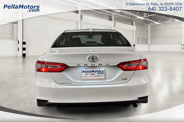 Used 2019 Toyota Camry LE image 4