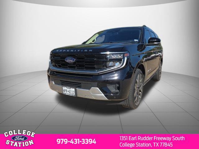 Used 2025 Ford Expedition Platinum w/ Platinum Ultimate Package AWD/4WD image 2