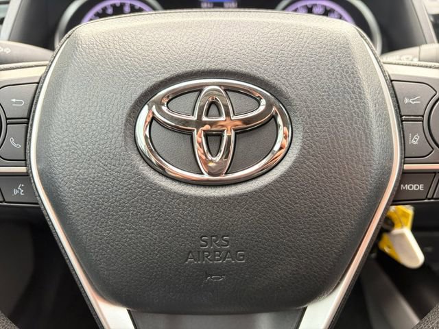 Used 2023 Toyota Camry LE image 6
