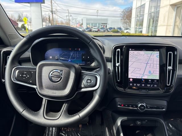 Used 2025 Volvo XC40 B5 Core image 21