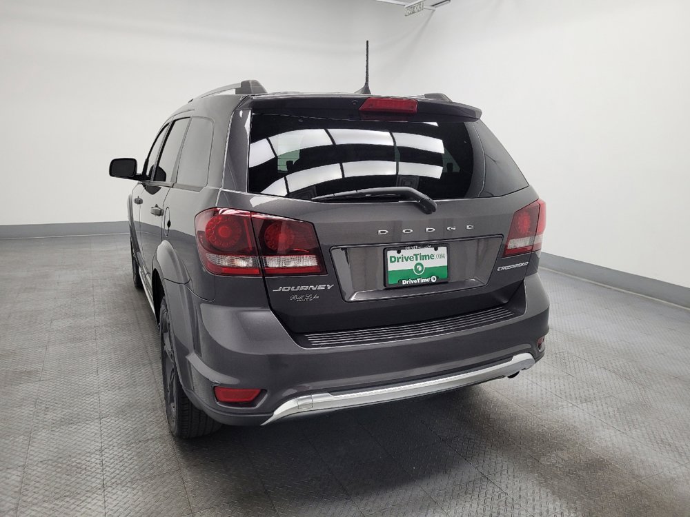 Used 2019 Dodge Journey Crossroad FWD image 5