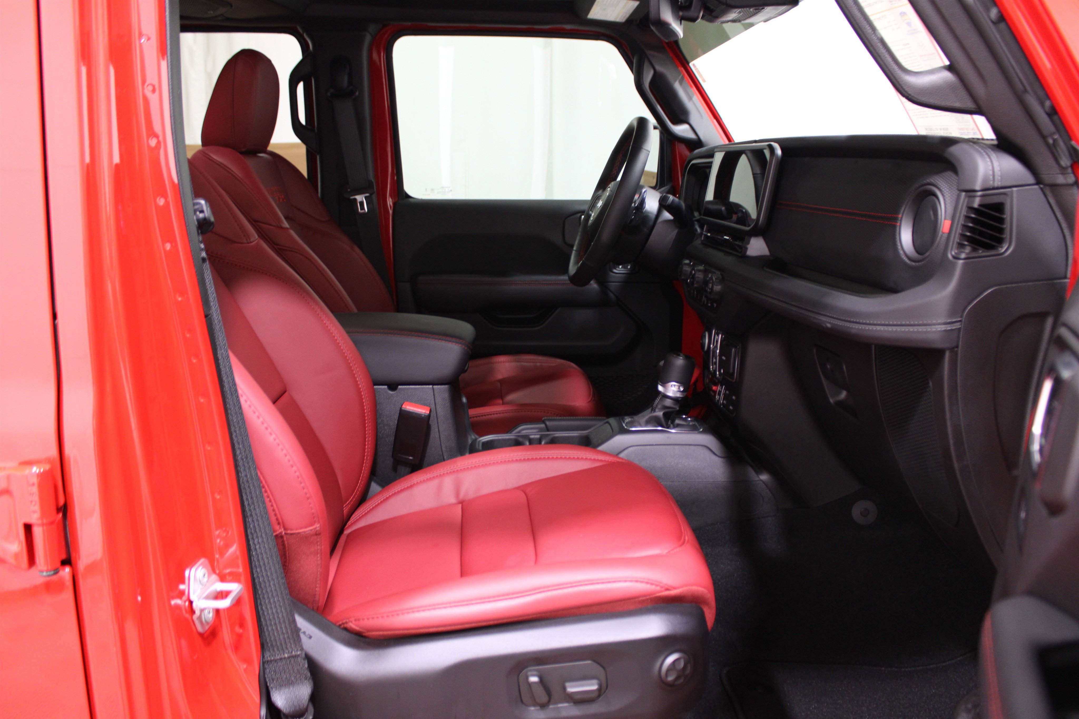 Used 2024 Jeep Wrangler Unlimited Rubicon 392 image 31