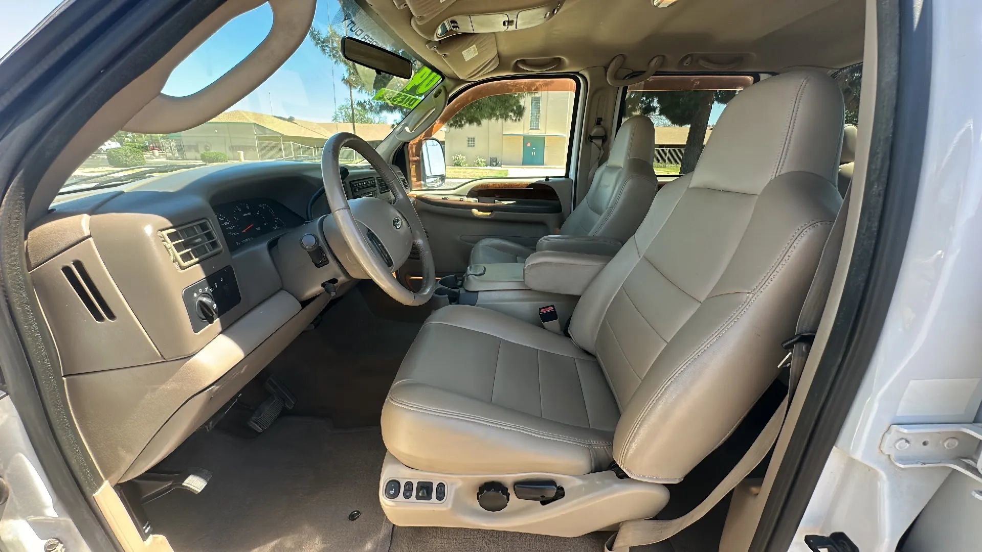 Used 2004 Ford F350 XL image 11