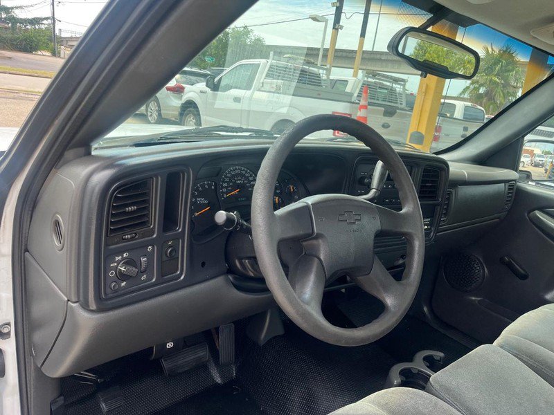 Used 2004 Chevrolet Silverado 1500 W/T RWD image 9