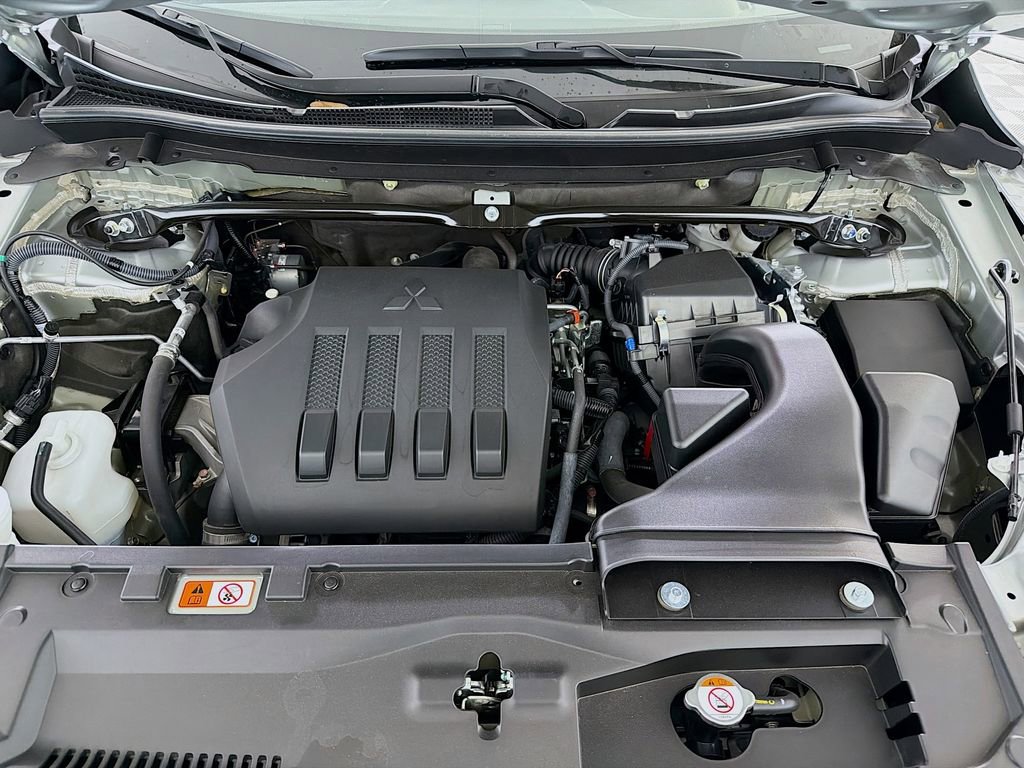 Used 2025 Mitsubishi Eclipse Cross SEL image 31