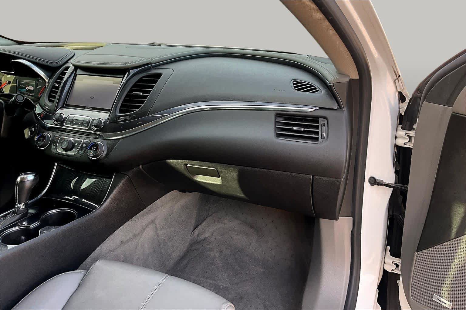 Used 2017 Chevrolet Impala LT w/ Leather Package FWD image 17