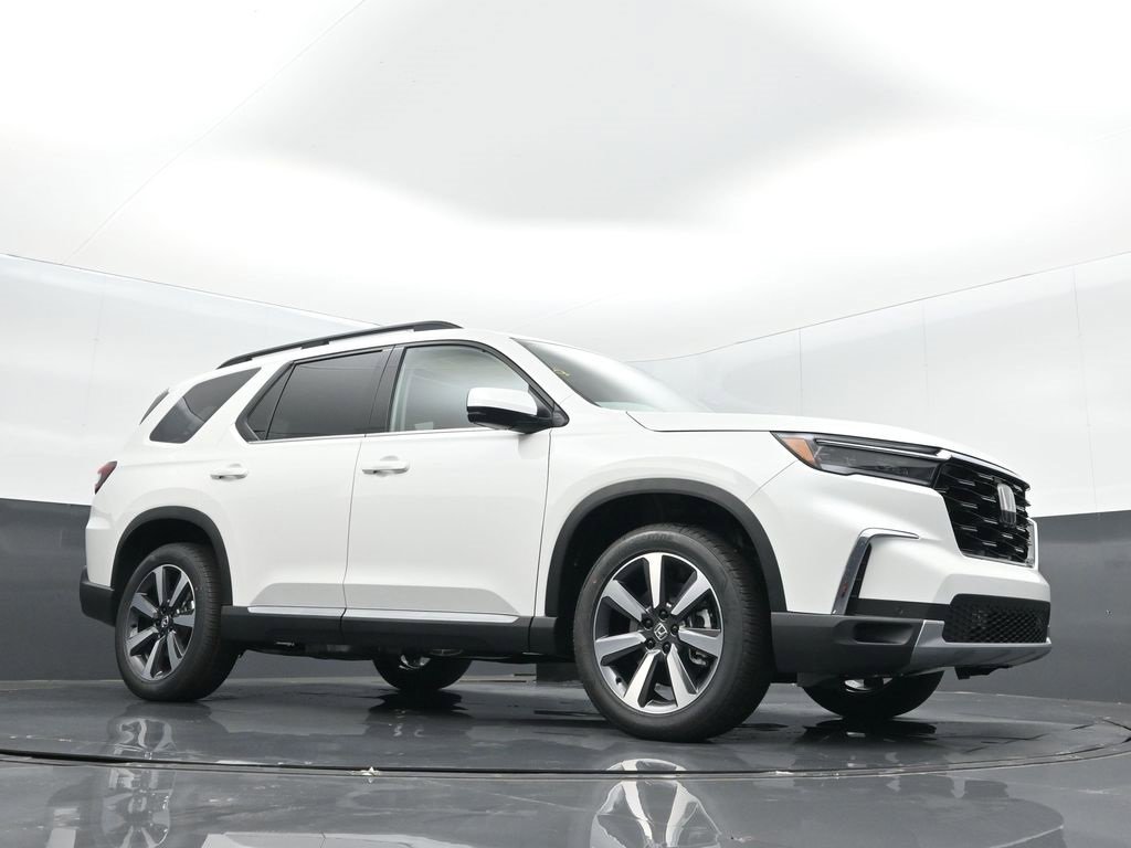 New 2025 Honda Pilot Touring image 26