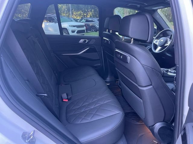 Used 2026 BMW X5 xDrive40i w/ M Sport Package AWD/4WD image 13