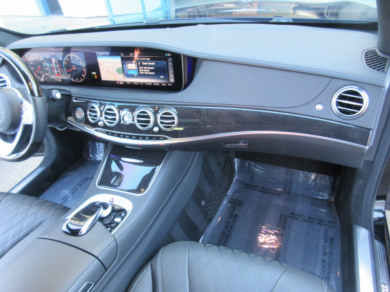 Used 2020 Mercedes-Benz S 560 Sedan w/ AMG Line Exterior image 28