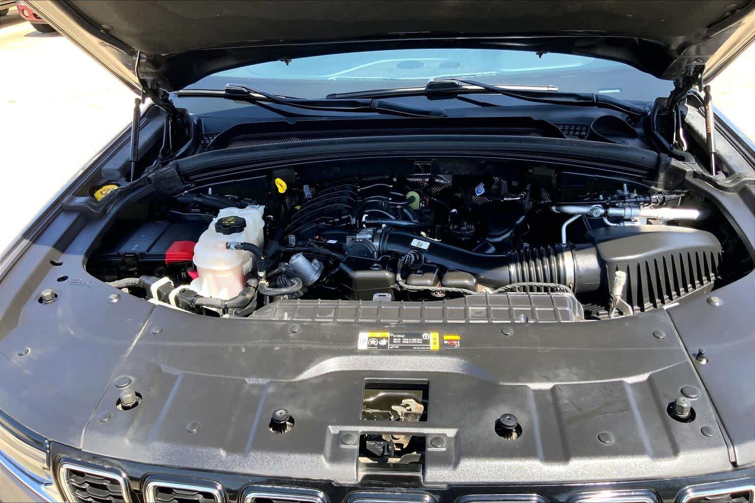 Used 2021 Jeep Grand Cherokee L Limited RWD image 32