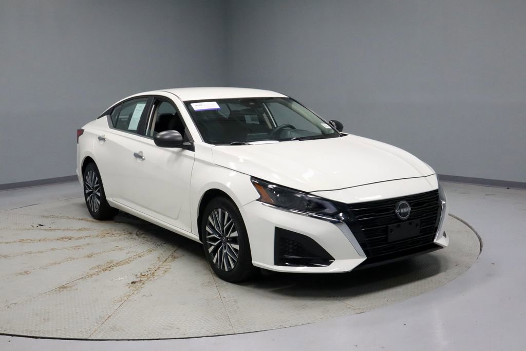 Certified 2025 Nissan Altima 2.5 SV
