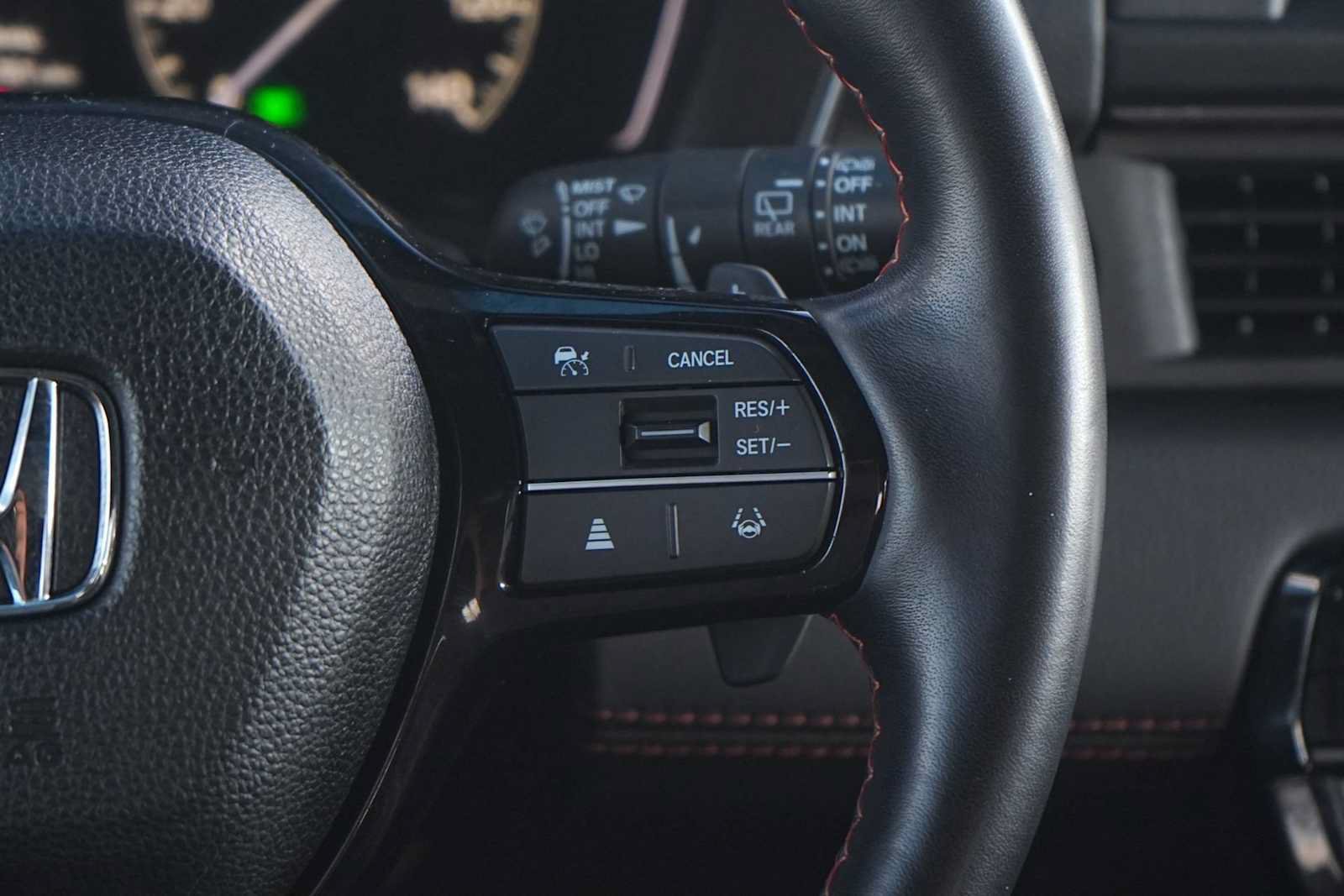 Certified 2025 Honda Pilot TrailSport image 18