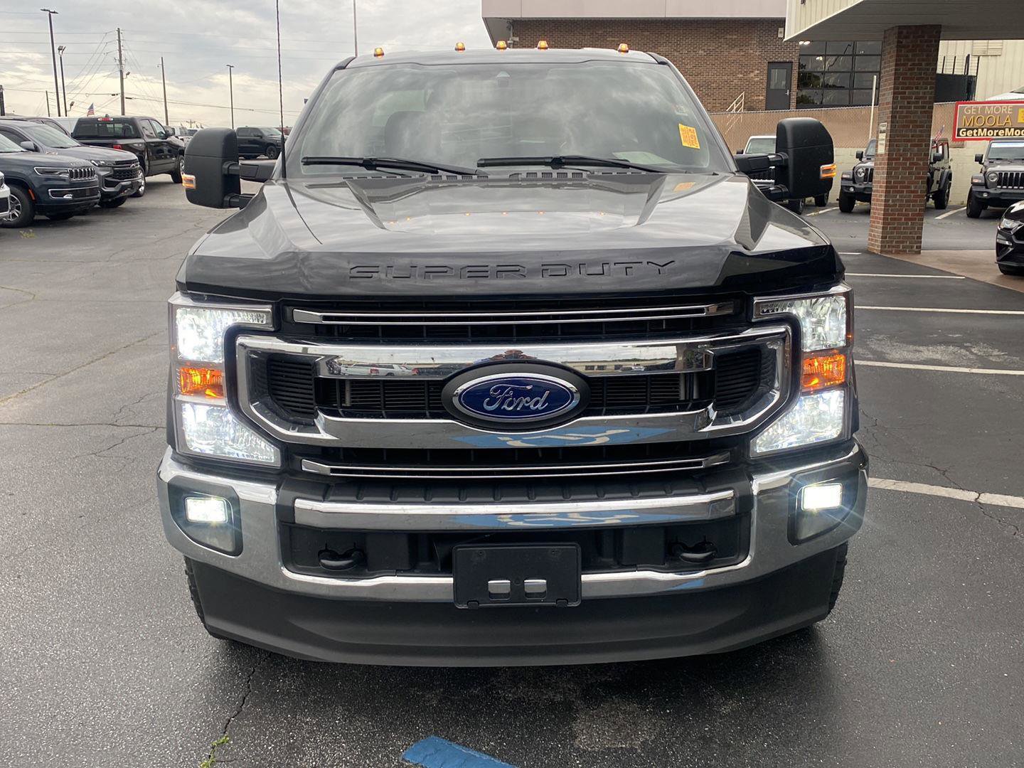 Used 2022 Ford F350 XLT w/ XLT Value Package AWD/4WD image 3
